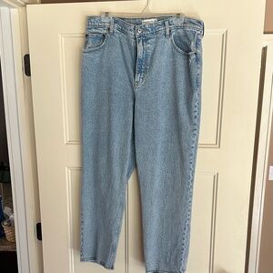 Abercrombie & Fitch Light Wash Denim